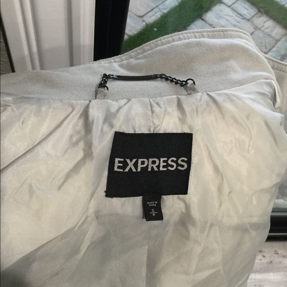 Jacket - Picture 8 of 9